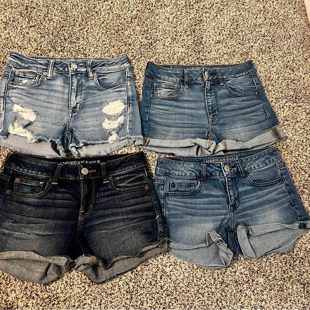 4 pair of American Eagle shorts. Size 4